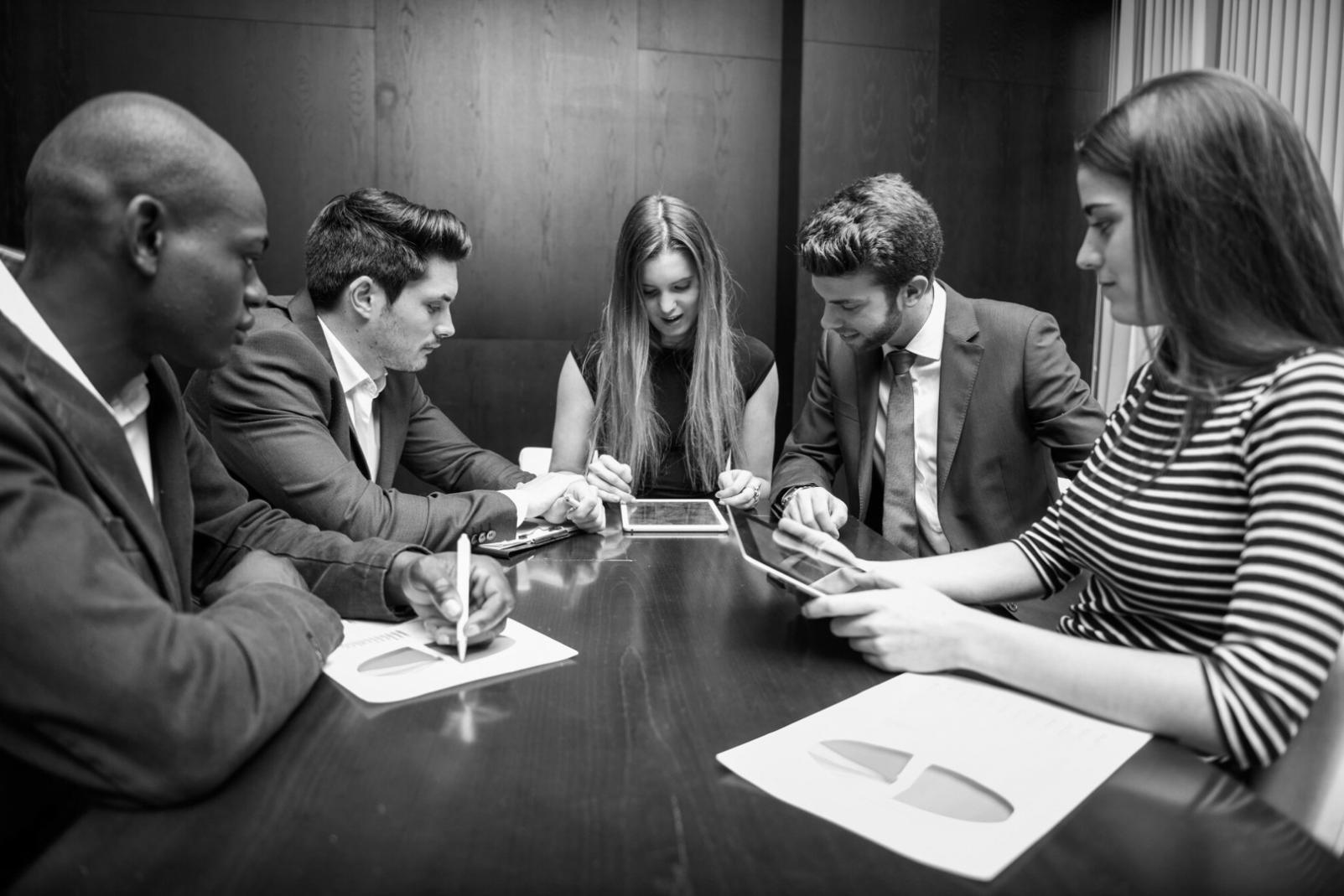 Materiale educaționale și documente pentru studiul stabilității financiare